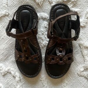 Born leather sandals